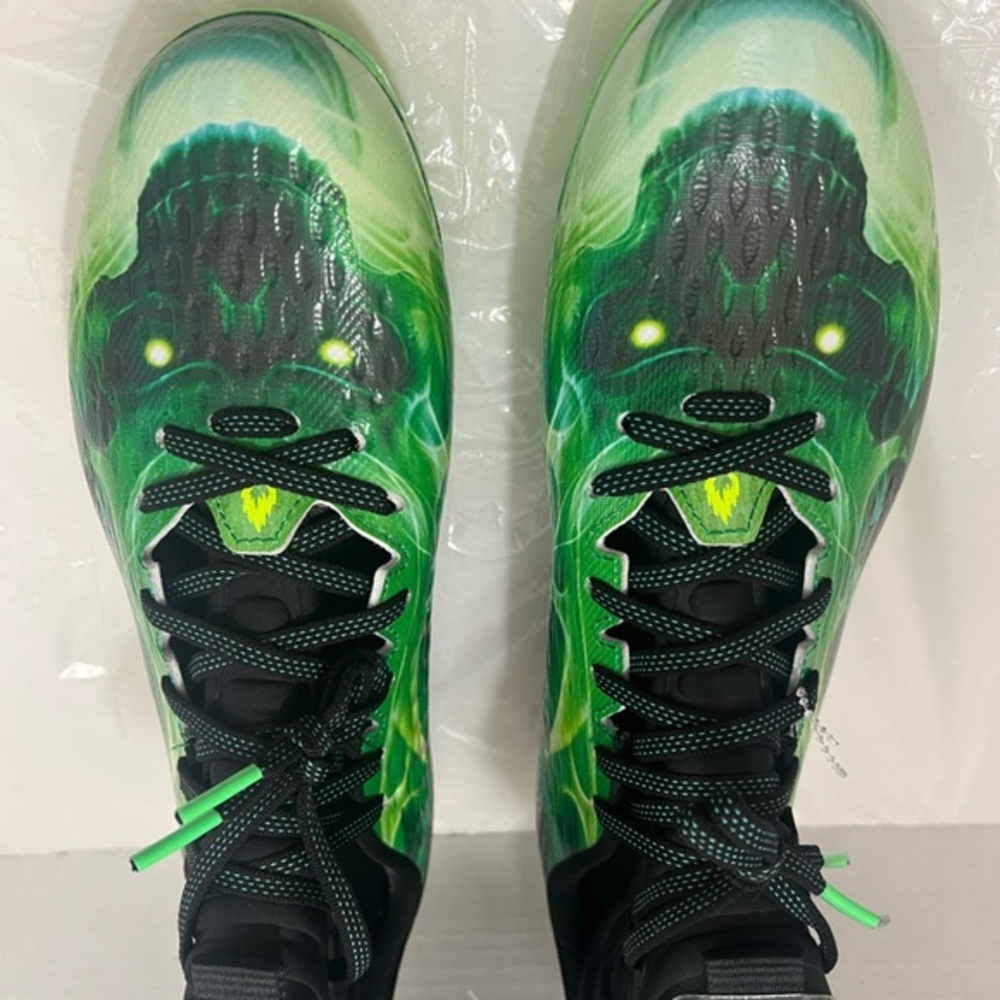 Under Armour UA Men's Spotlight Lux MC LE‎ Slime Green Football Cleats Size 10